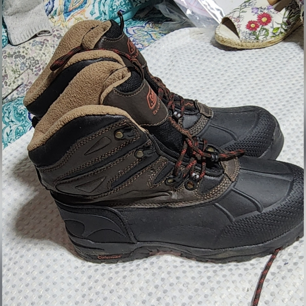 COLEMAN EUC MENS SZ 9.5 CLAYTON HIKING BOOTS